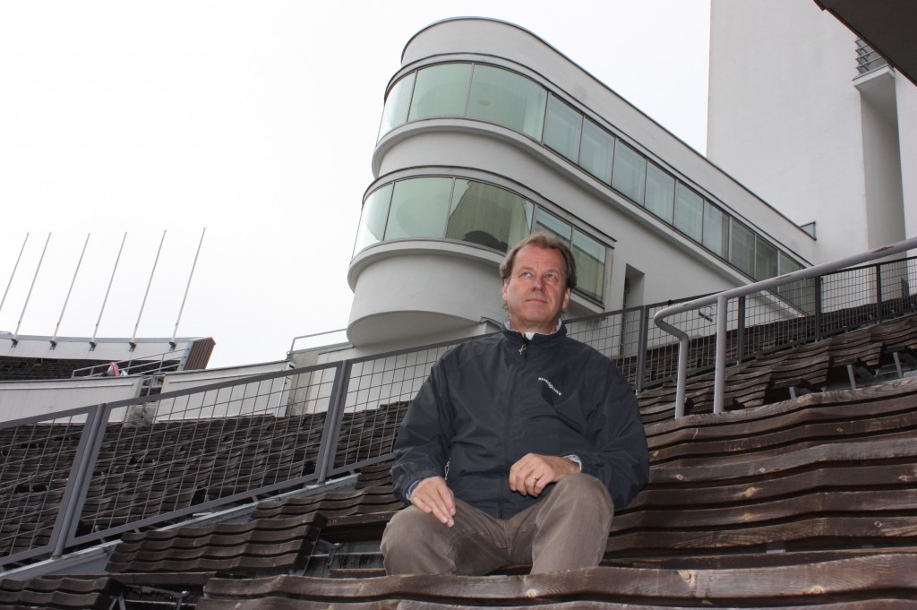 Kuvateksti: Rene Österman katsoi HIFK:n pelejä Olympiastadionilla jo 1960-luvulla.