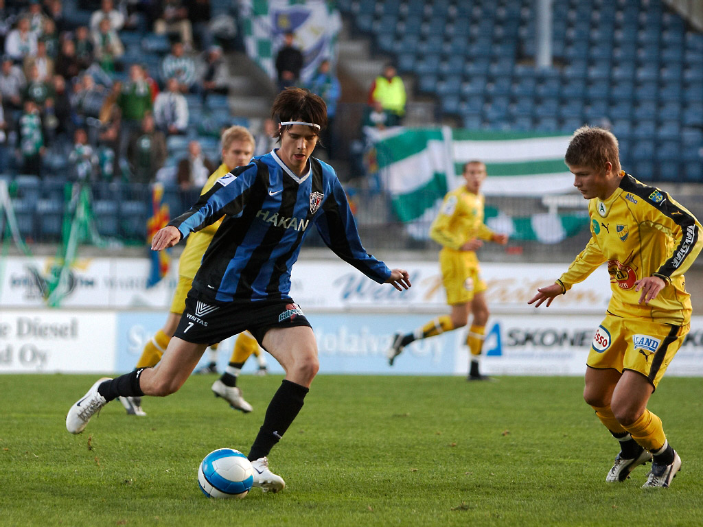 Vuonna 2007 Teemu Turunen pelasi Veikkausliigaa Interin paidassa. Nykyään hän auttaa suomalaispelaajia maailmalle.